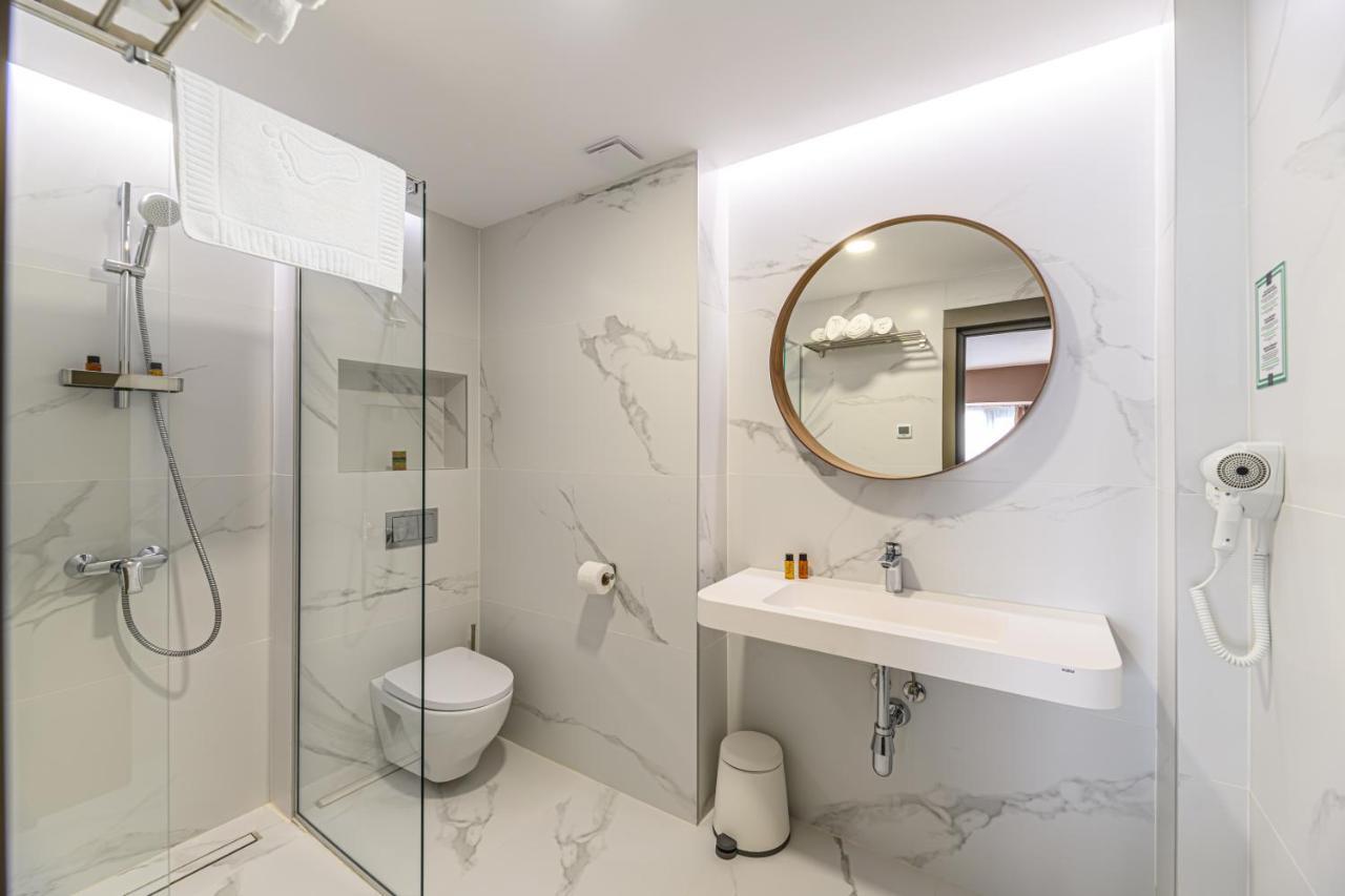 Hotel Central Pascani Экстерьер фото