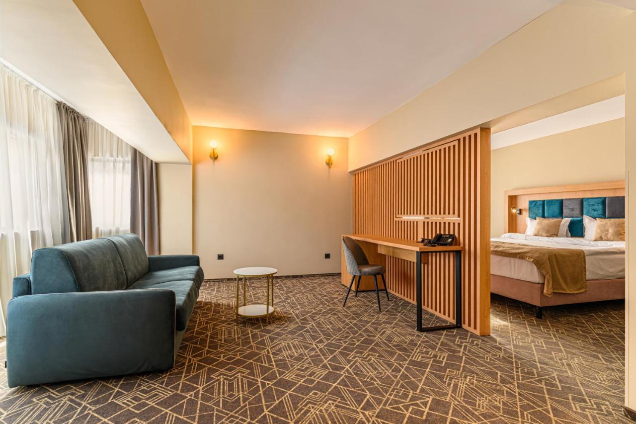 Hotel Central Pascani Экстерьер фото