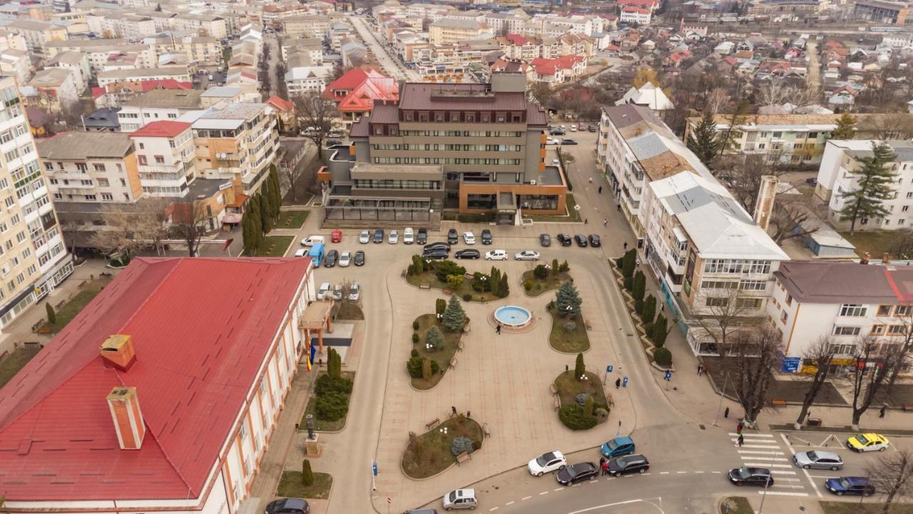Hotel Central Pascani Экстерьер фото