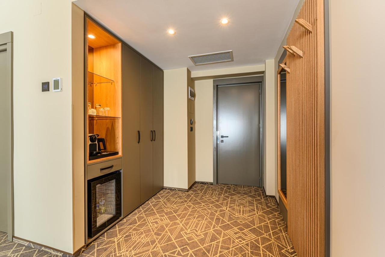 Hotel Central Pascani Экстерьер фото