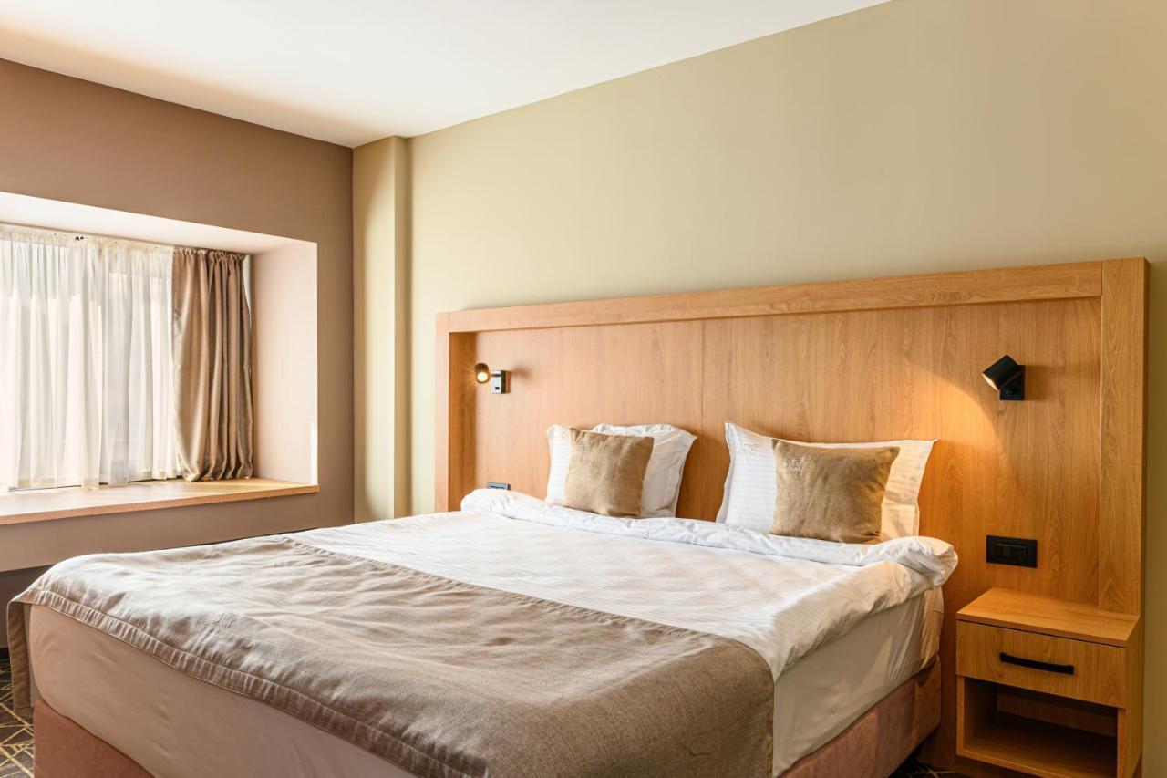 Hotel Central Pascani Экстерьер фото
