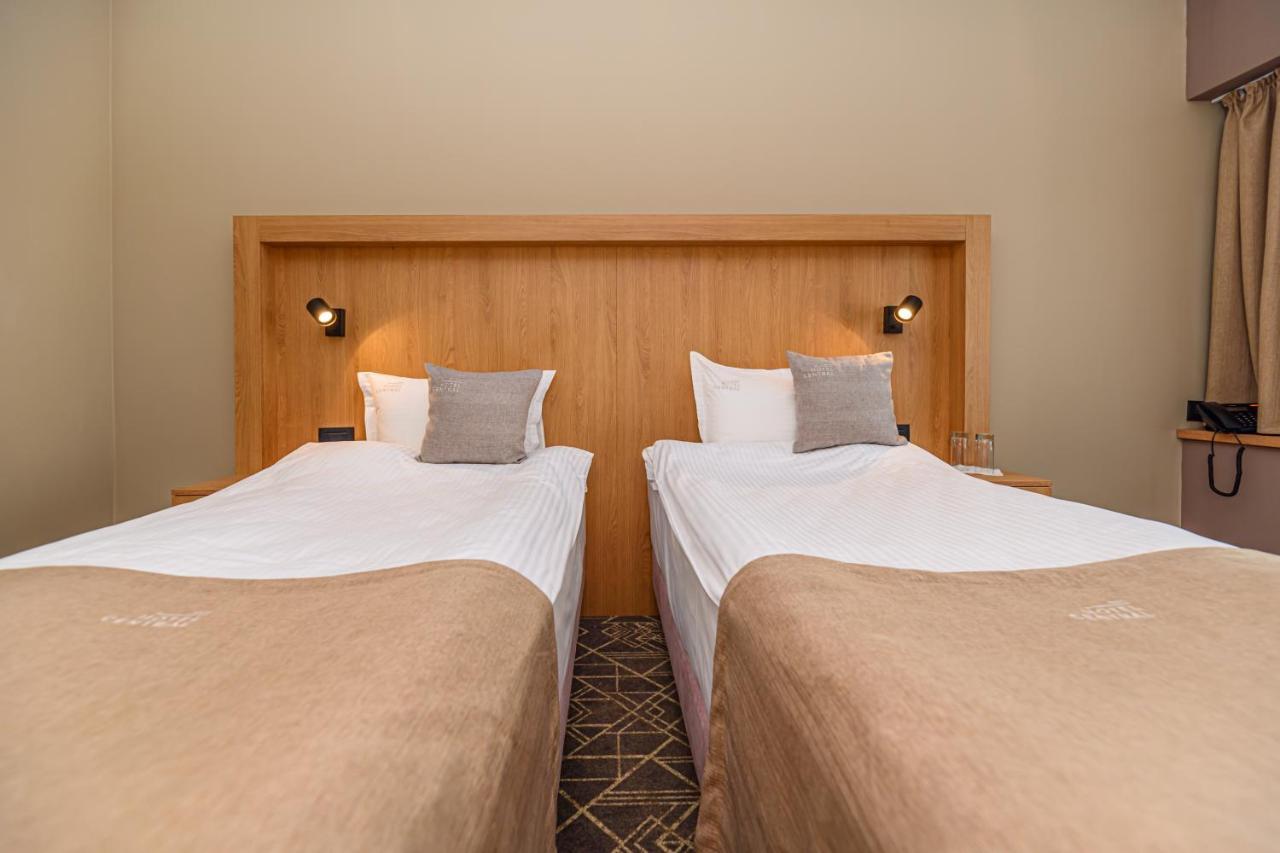 Hotel Central Pascani Экстерьер фото