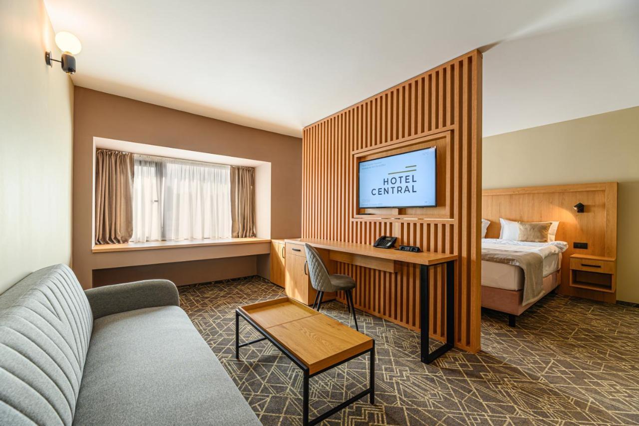 Hotel Central Pascani Экстерьер фото