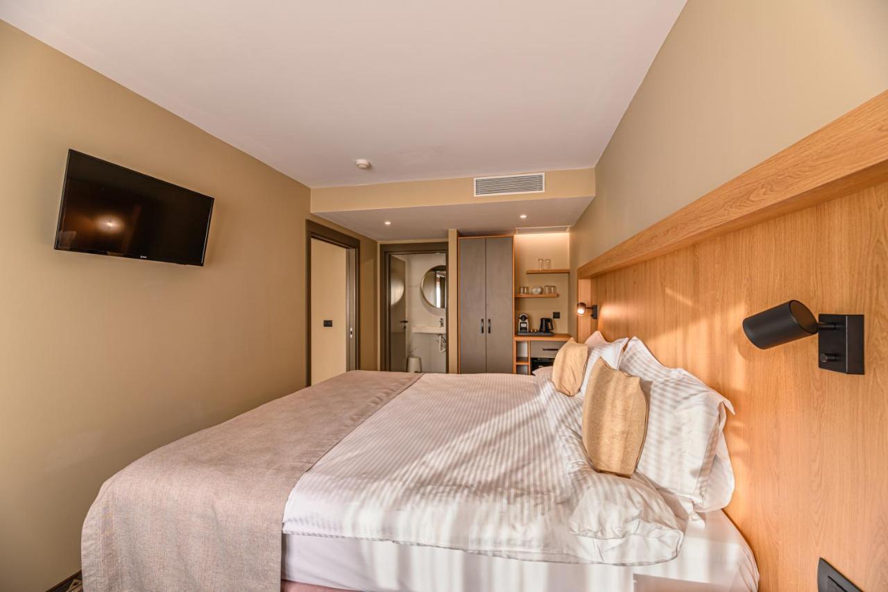 Hotel Central Pascani Экстерьер фото