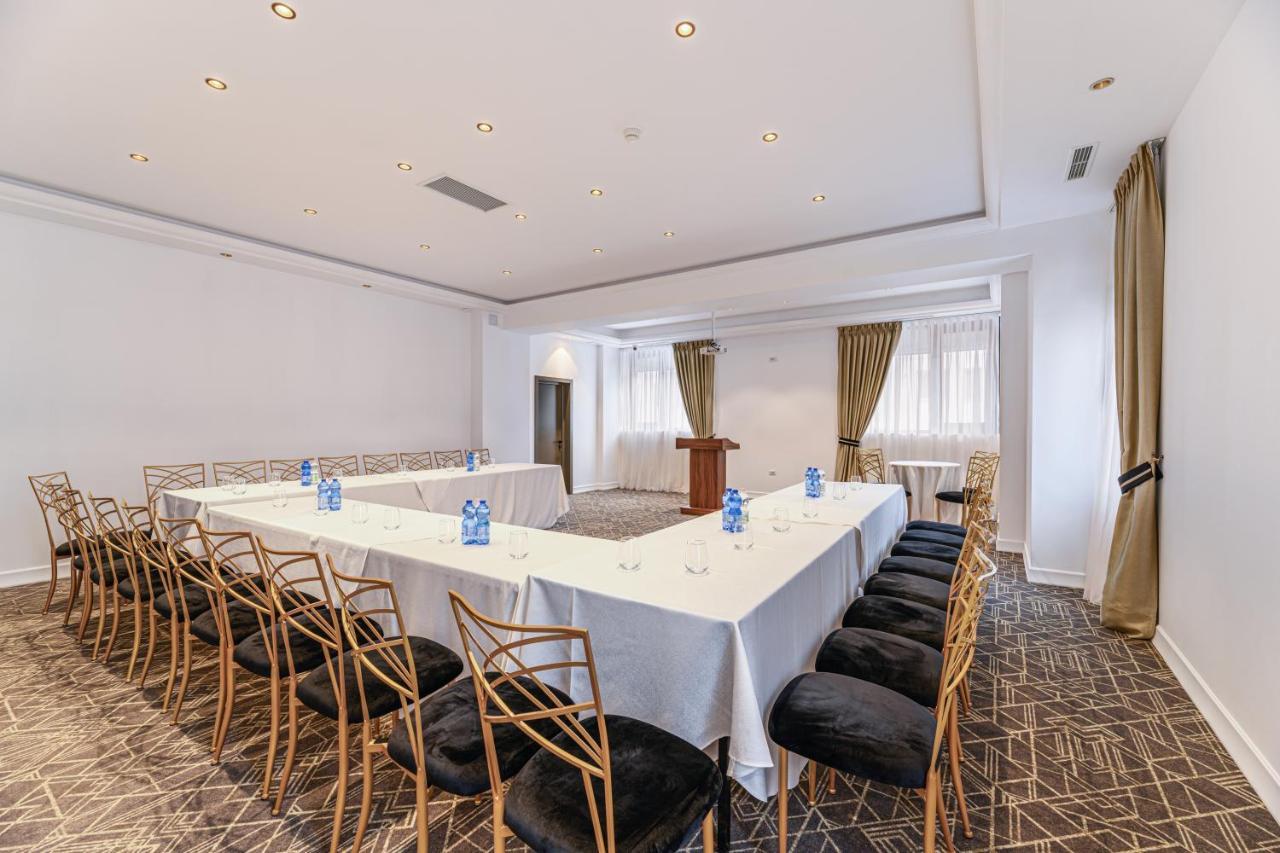 Hotel Central Pascani Экстерьер фото