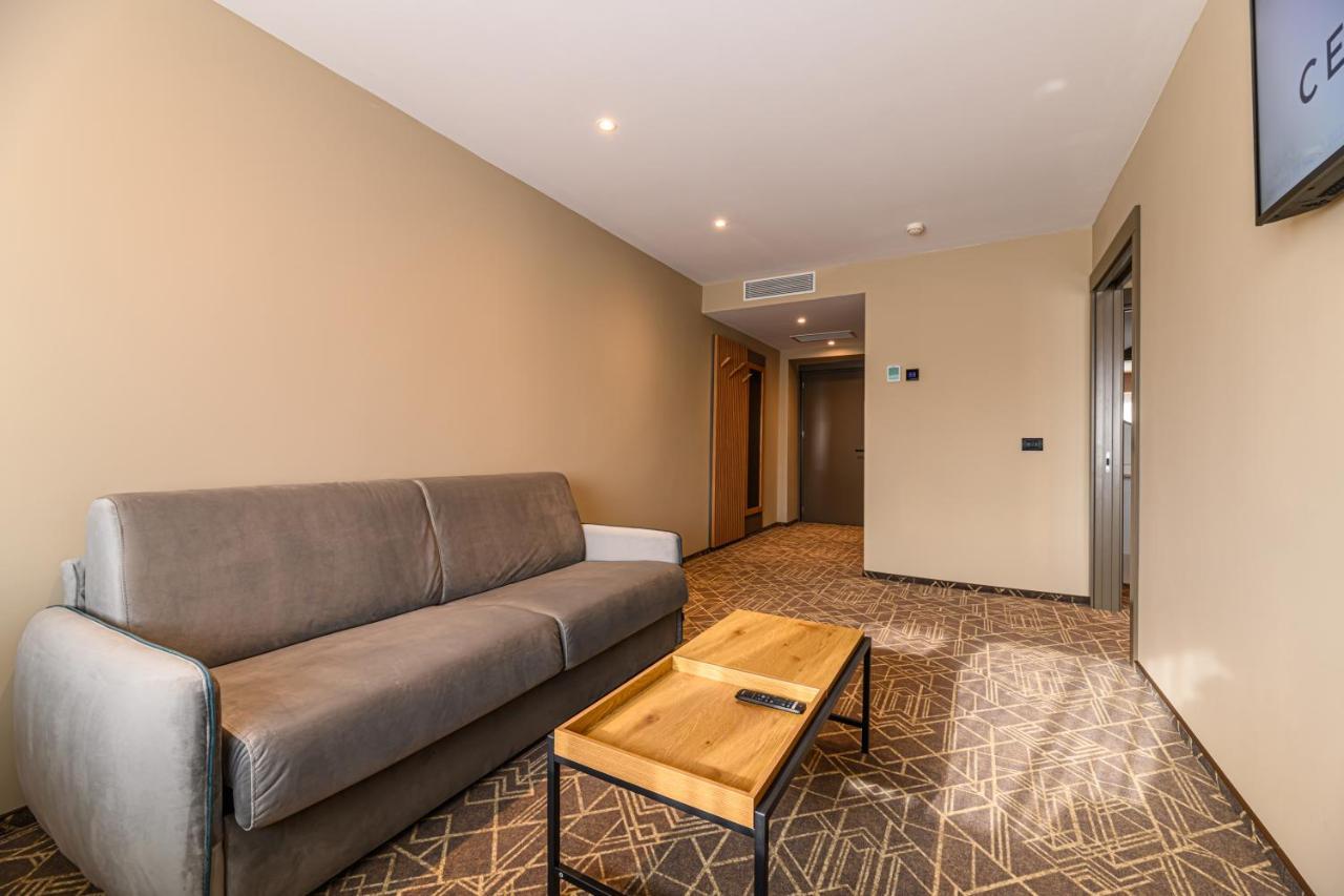 Hotel Central Pascani Экстерьер фото