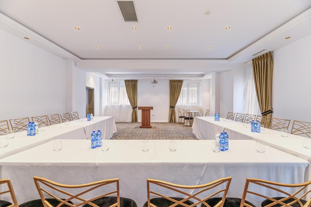 Hotel Central Pascani Экстерьер фото